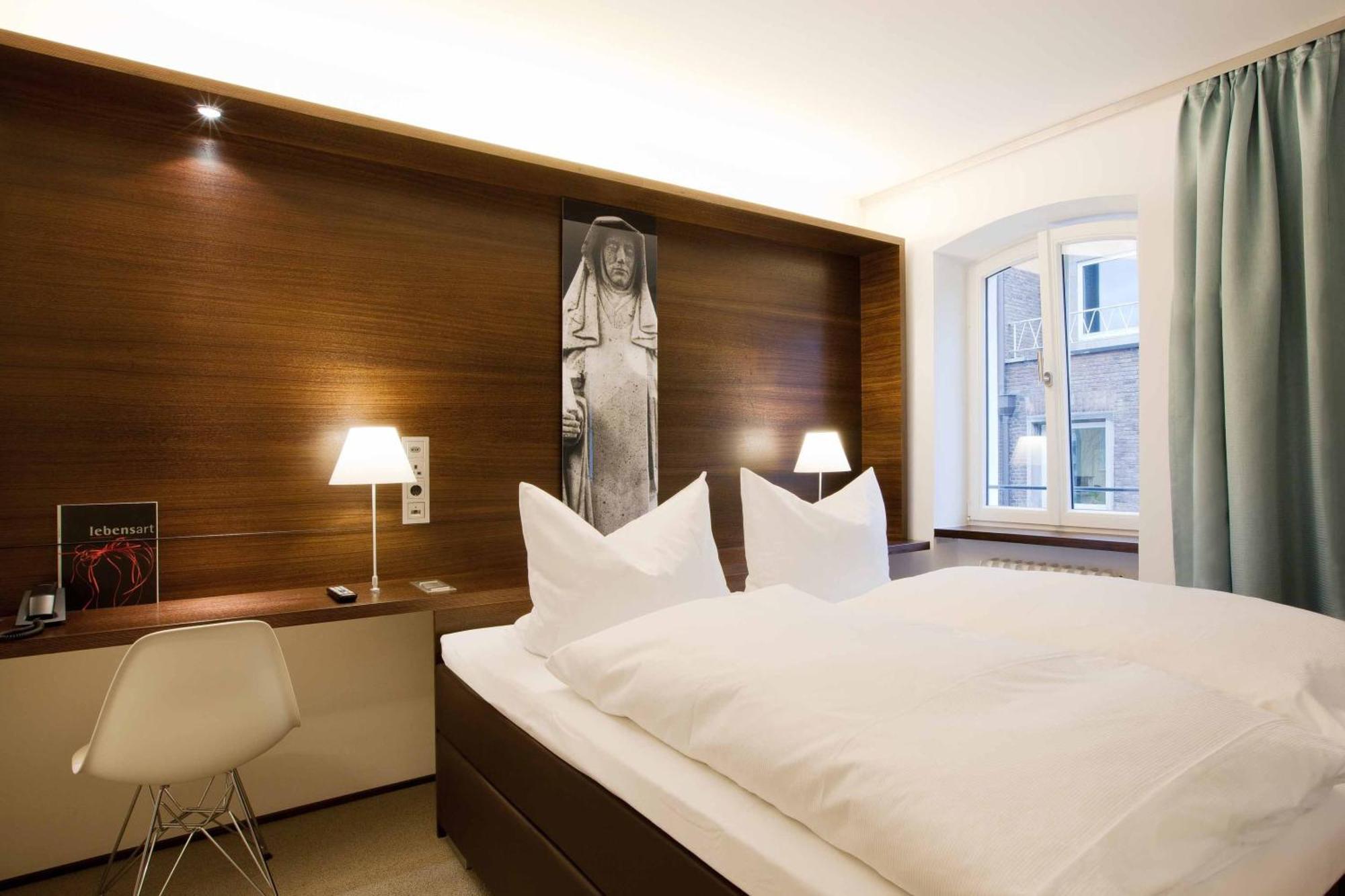 Stern Am Rathaus Hotell Köln Exteriör bild