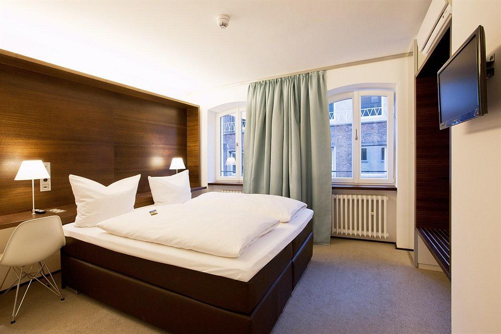 Stern Am Rathaus Hotell Köln Exteriör bild
