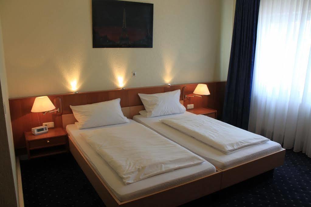 Stern Am Rathaus Hotell Köln Exteriör bild